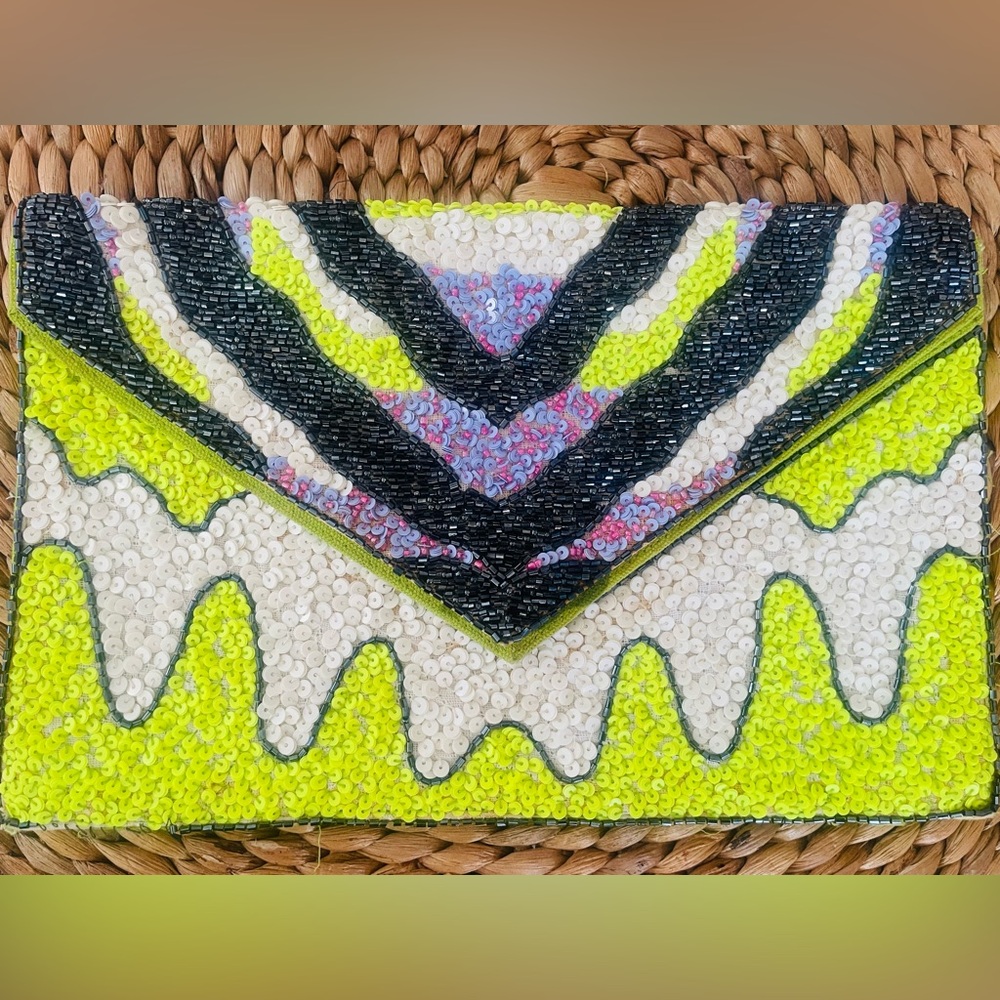 Nila Anthony “ Slime Crime” Sequin Clutch - Picture 3 of 11